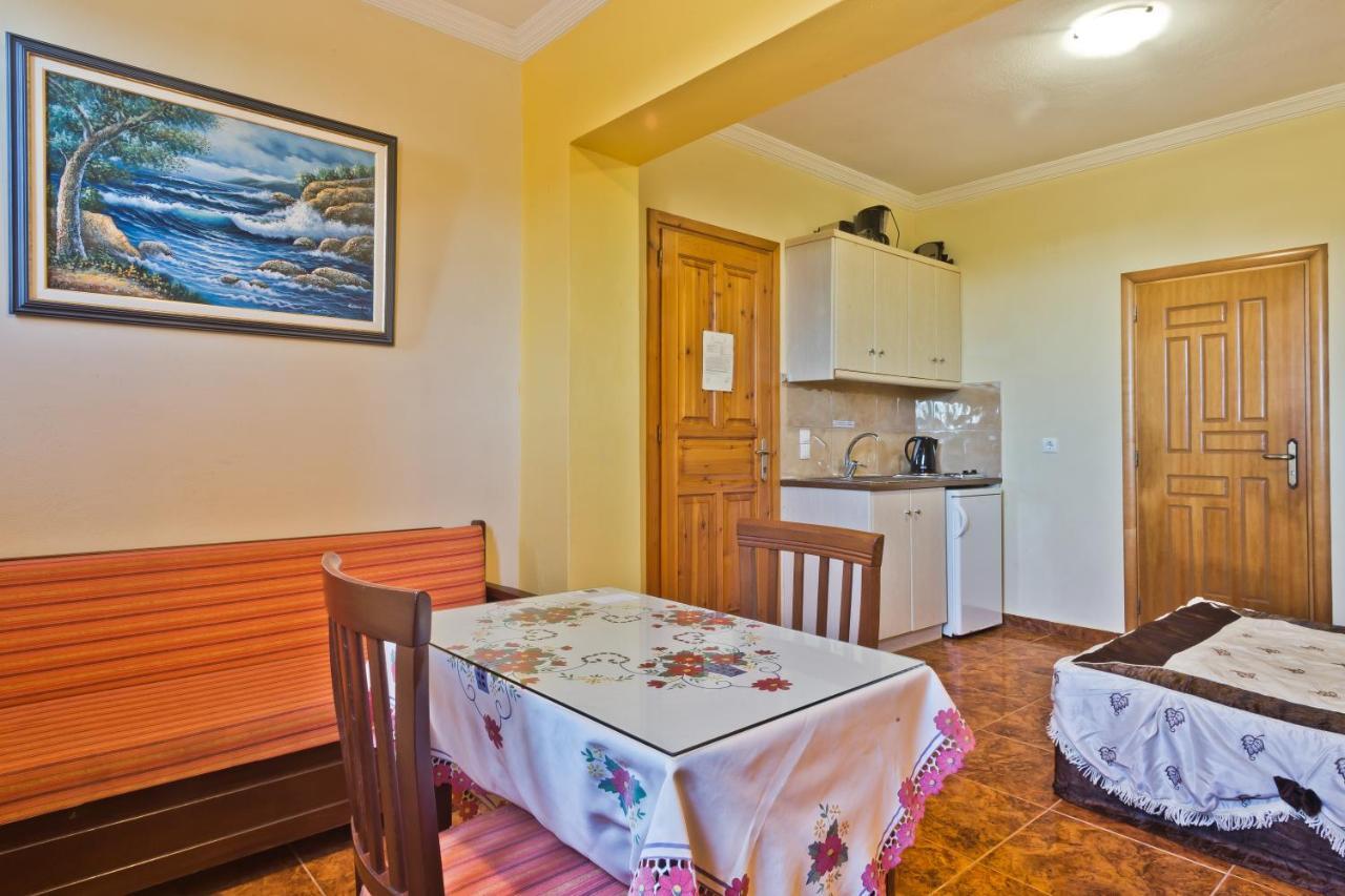 Montemar Studios & Apartments Arkasa Ngoại thất bức ảnh